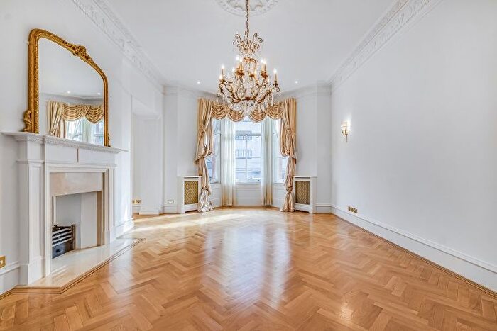 5 Bedroom Flat To Rent In Palace Gate, London, W8