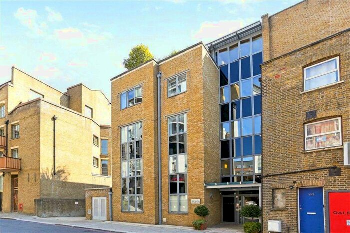2 Bedroom Flat To Rent In Three Oak Lane, London, SE1