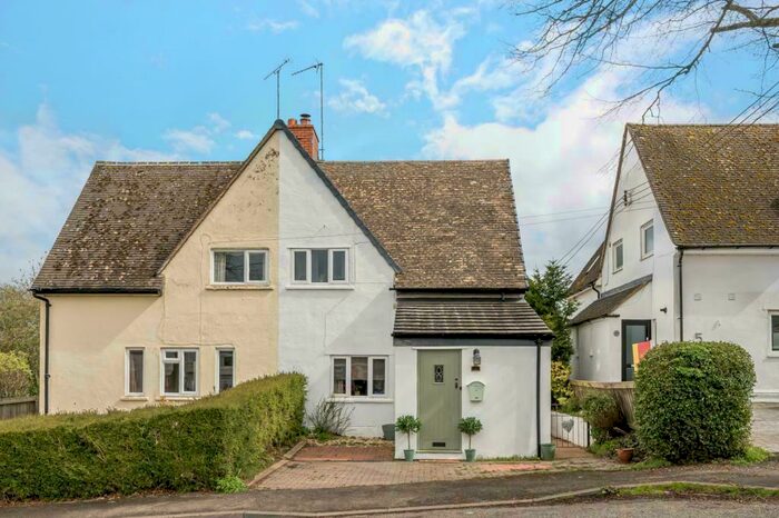 3 Bedroom Semi-Detached House To Rent In Chipping Norton, Oxfordshire, OX7