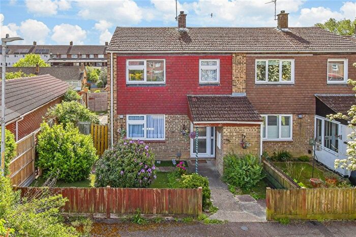 3 Bedroom End Terrace House For Sale In Arcon Road, Ashford, Kent, TN23