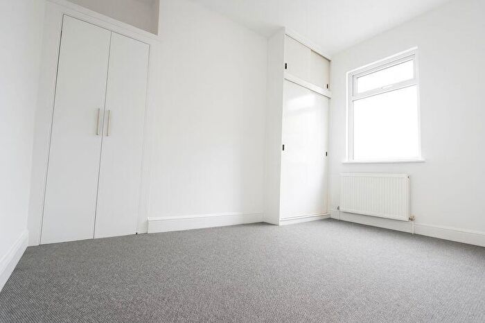 Property To Rent In Myddleton Road, Bounds Green, N22