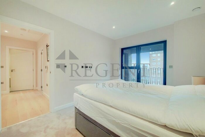 2 Bedroom Flat To Rent In Boulevard Apartments, Ufford Street, SE1