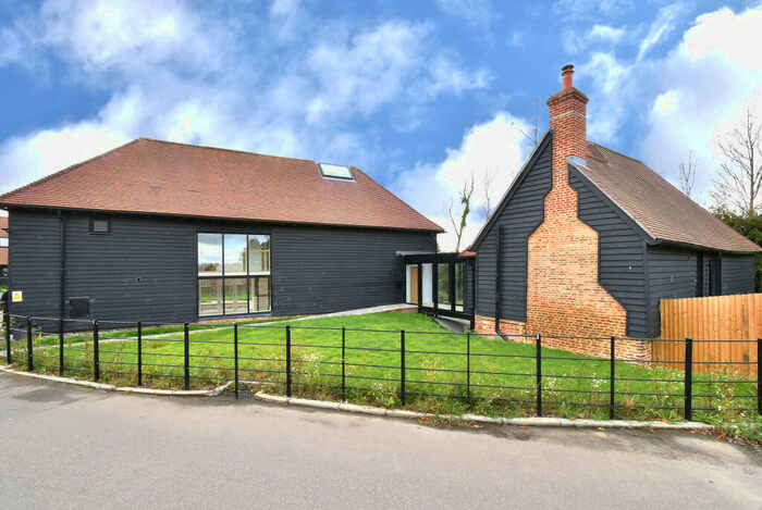 5 Bedroom Barn Conversion For Sale In Tanyard Lane Lenham, ME17