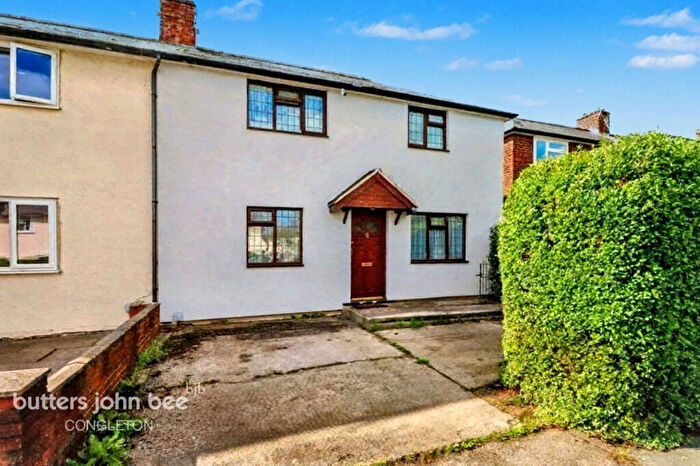 3 Bedroom Semi-Detached House For Sale In Crescent Road, Congleton, CW12