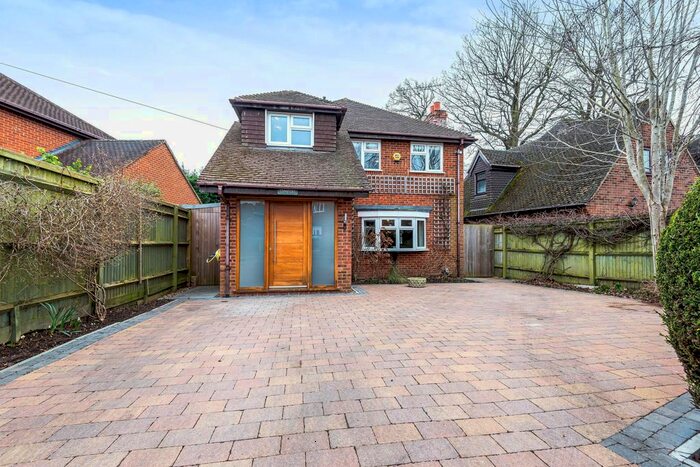 4 Bedroom Detached House To Rent In Woods Road, Caversham, Reading, RG4