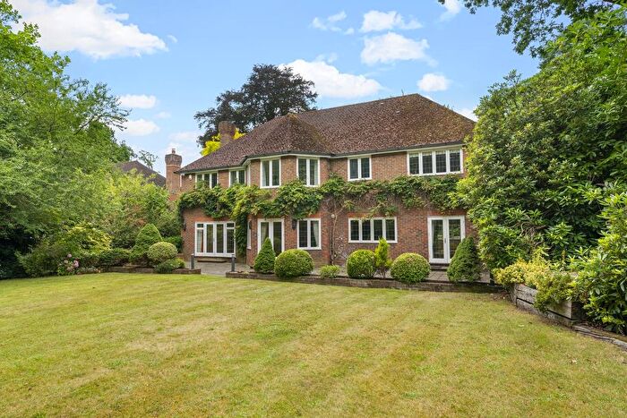 5 Bedroom Detached House To Rent In Woodside Road, Cobham, KT11