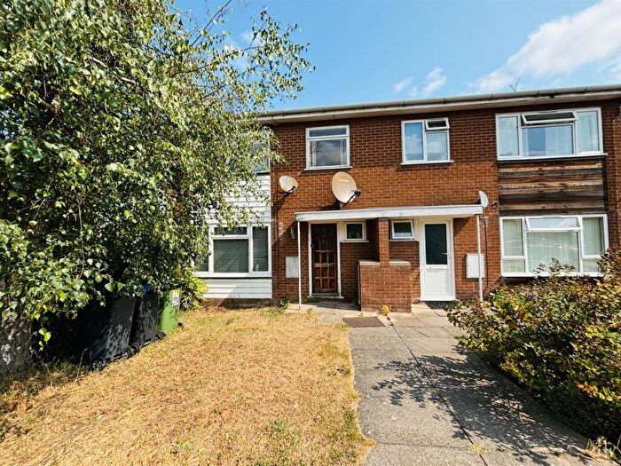 3 Bedroom Terraced House For Sale In Hatherell Road, Radford Semele, Leamington Spa, CV31