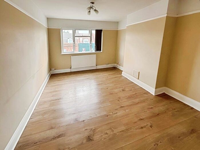 1 Bedroom Flat To Rent In St. Marys Lane, Upminster, RM14