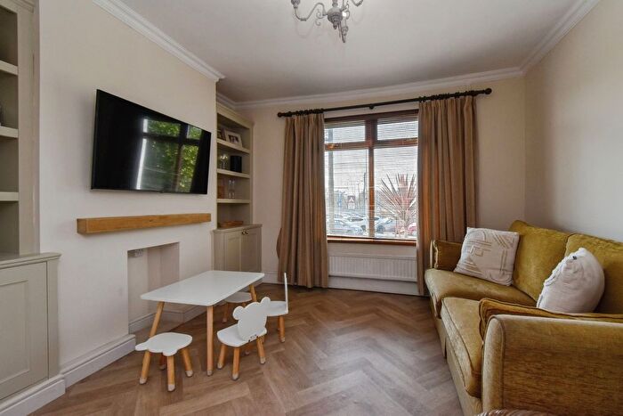 4 Bedroom Semi-Detached House For Sale In Yspitty Road, Llanelli, Carmarthenshire, SA14