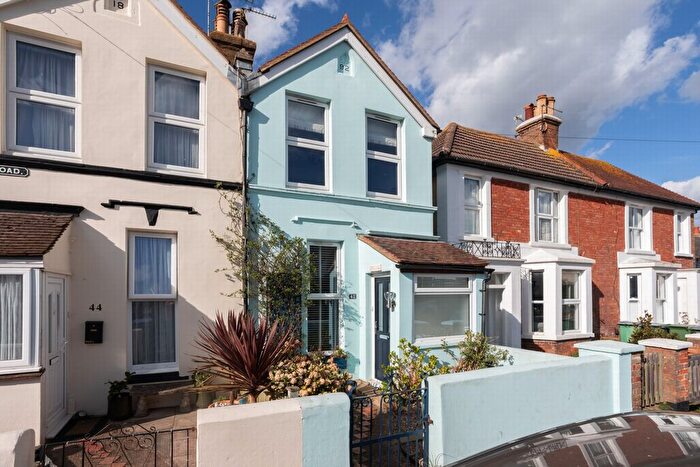 2 Bedroom Semi Detached House For Sale In Park Road, Hythe, CT21