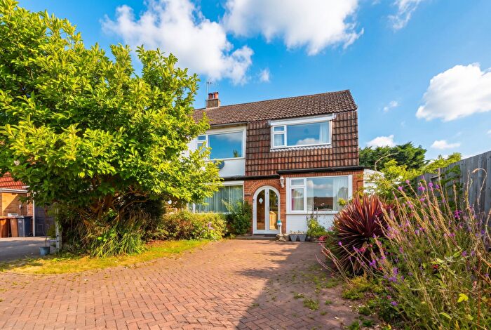 4 Bedroom Semi Detached House For Sale In Olton Road, Shirley, B90