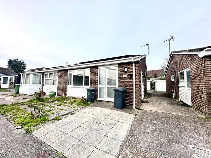 2 Bedroom Bungalow To Rent In Old Orchard Place, Hailsham, East Sussex, BN27