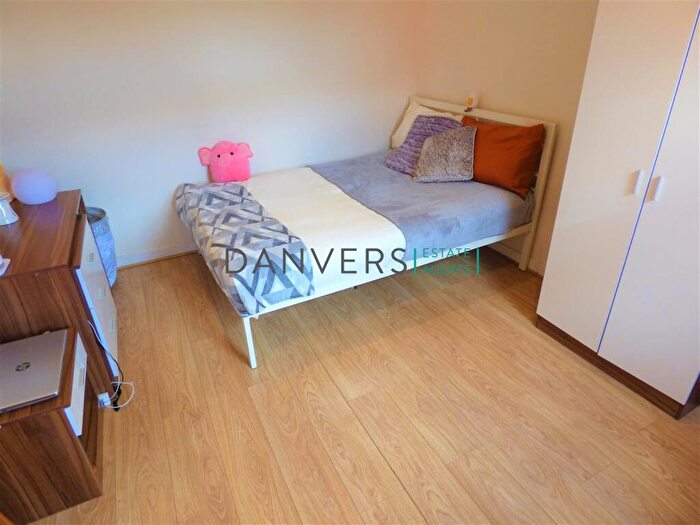 4 Bedroom Terraced House To Rent In Jarrom Street, Leicester, LE2