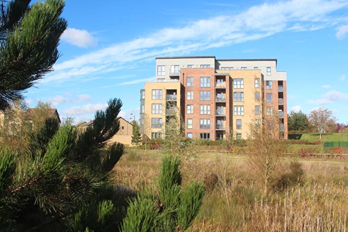 2 Bedroom Penthouse To Rent In Dreyer House, Oakgrove, MK10