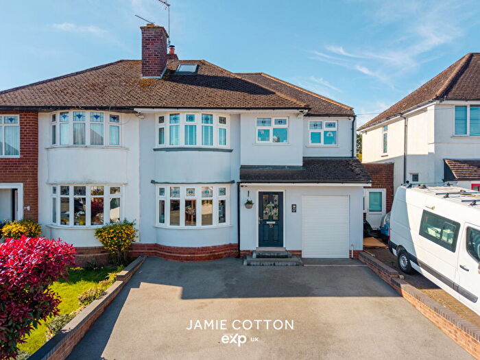 3 Bedroom Semi Detached House For Sale In Poplar Road, Stourbridge, DY8