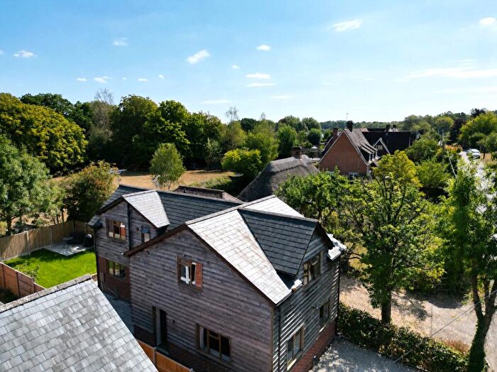3 Bedroom Detached House For Sale In Common Road, Whiteparish, Salisbury, Wiltshire, SP5