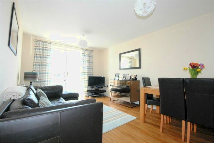 2 Bedroom Flat To Rent In Heath Road, Twickenham, TW1