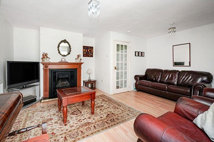 3 Bedroom Semi-Detached House For Sale In South Seton Park, Port Seton, EH32