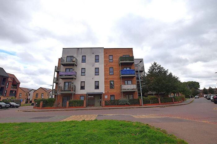 2 Bedroom Flat To Rent In Ager Avenue, Dagenham, RM8