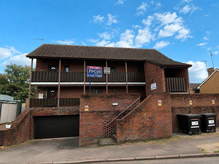 1 Bedroom Maisonette To Rent In Rochford Gardens, SL2