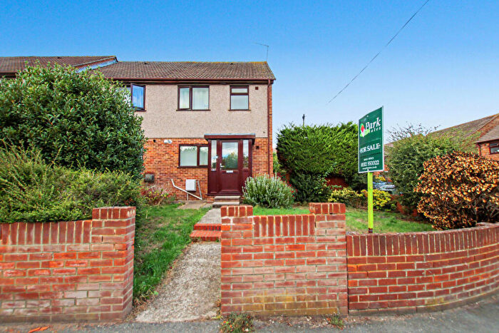 3 Bedroom House For Sale In Hurst Road, Bexley, DA5