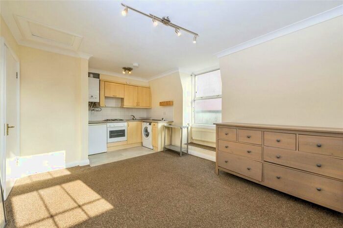 2 Bedroom Flat To Rent In Chalton Street, Kings Cross, NW1