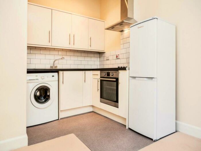1 Bedroom Flat To Rent In William Street, Edinburgh, EH3