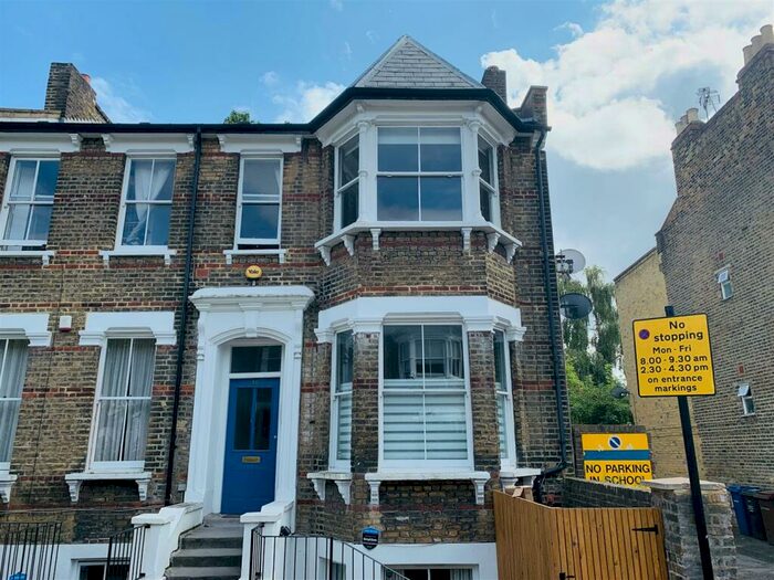 1 Bedroom Flat To Rent In Ickburgh Road, Hackney, E5