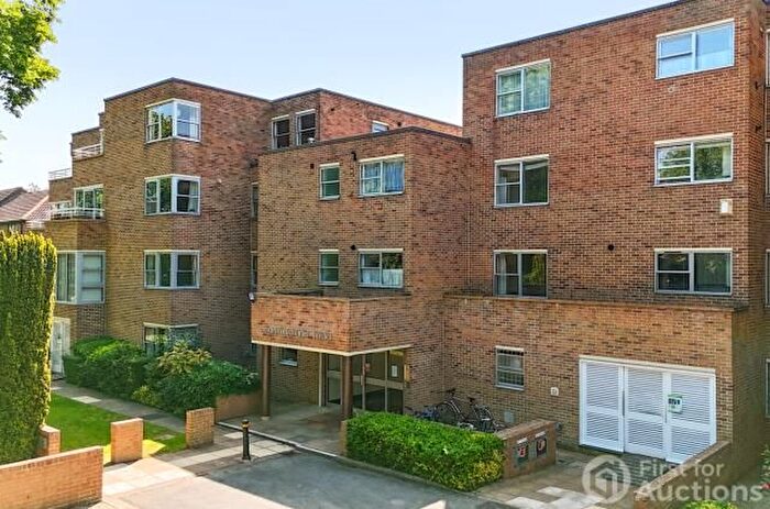 2 Bedroom Flat For Sale In Marston Ferry Road, Oxford, Oxfordshire, OX2