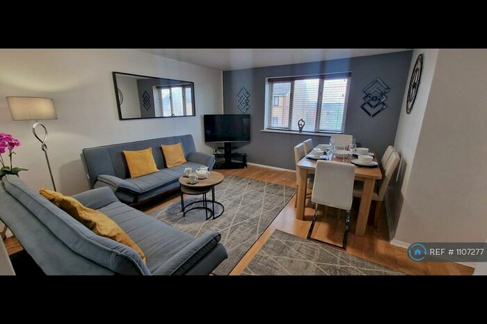 2 Bedroom Flat To Rent In Draycott Close, London, NW2