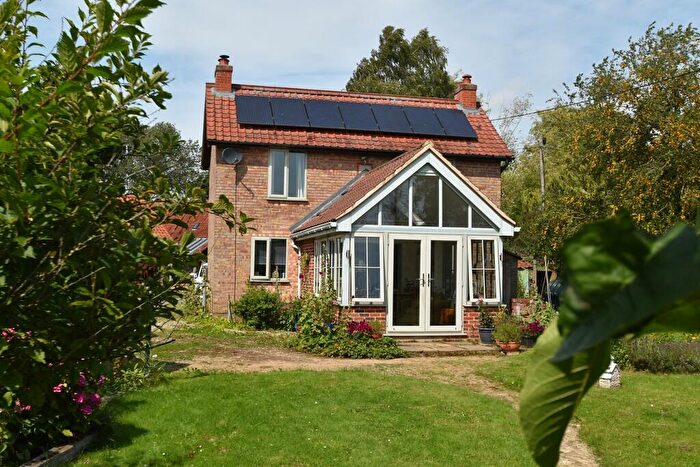 3 Bedroom Detached House For Sale In Swanton Abbott, Nr North Walsham, NR10