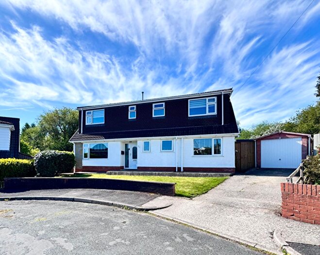 4 Bedroom Detached House For Sale In Devonshire Drive, Hirwaun, Aberdare, CF44