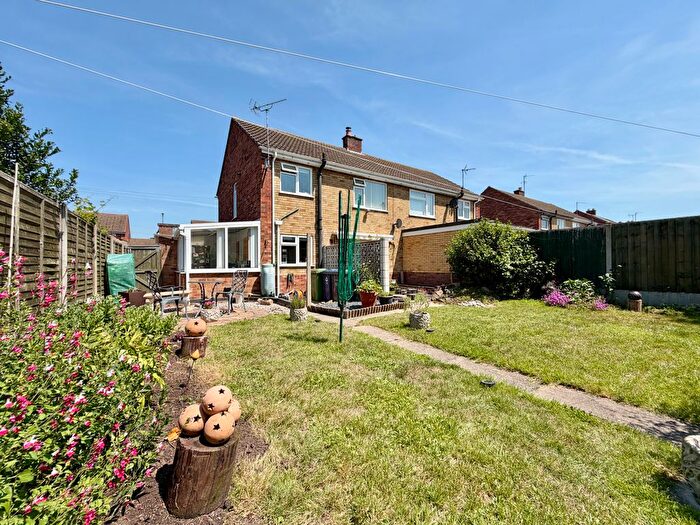 3 Bedroom Semi-Detached House To Rent In Windsor Road, Godmanchester, PE29