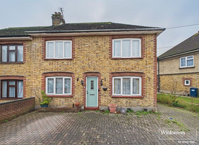 3 Bedroom Semi Detached House For Sale In Fryent Crescent, Kingsbury, London, NW9