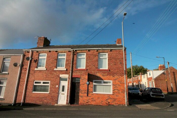 3 Bedroom End Of Terrace House To Rent In Station Road, Houghton-Le-Spring, Tyne And Wear, DH4