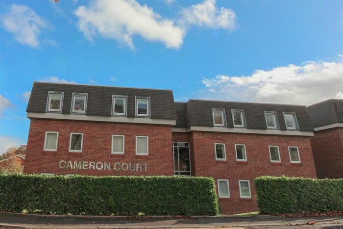 2 Bedroom Flat To Rent In St. Andrews Road, Malvern, WR14