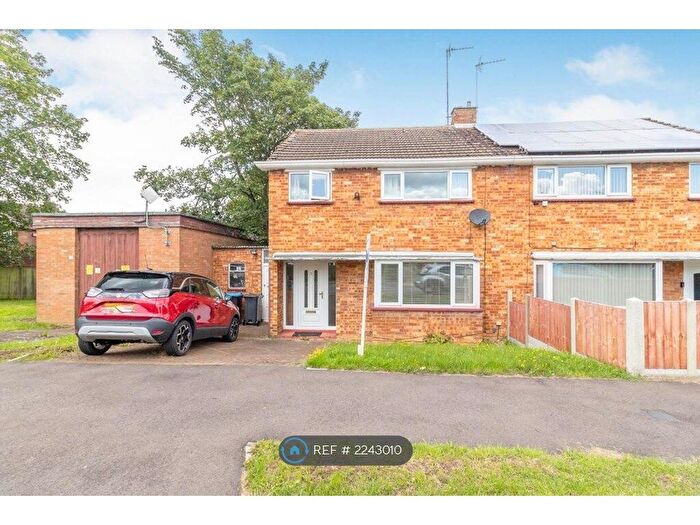 3 Bedroom Semi-Detached House To Rent In Middlesex Drive, Bletchley, Milton Keynes, MK3