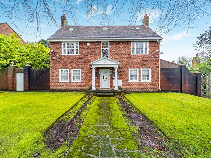 5 Bedroom Detached House For Sale In Hillside Drive, Liverpool, L25