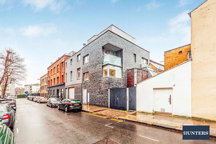 Studio For Sale In Minerva Street, London, E2