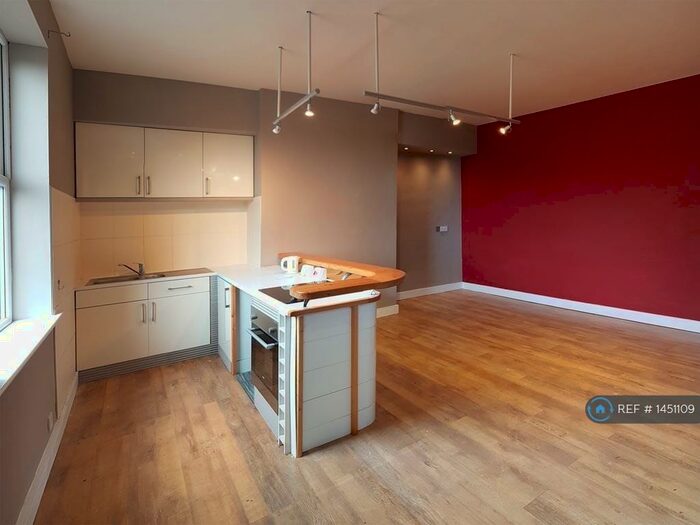 2 Bedroom Terraced House To Rent In Fountain Street, Morley, Leeds, LS27