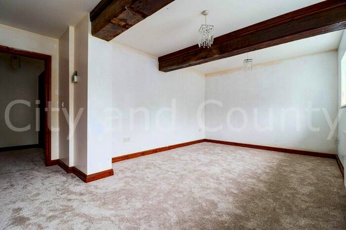 3 Bedroom Flat To Rent In High Street, Spalding, PE11