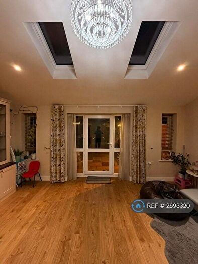 3 Bedroom Semi Detached House To Rent In Finch Road, Earley, Reading, RG6