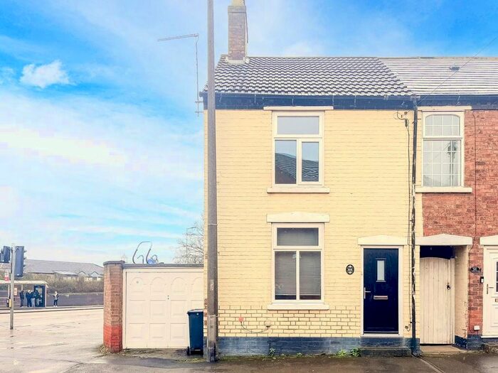 2 Bedroom Property To Rent In Bank Street, Coseley, Bilston, WV14