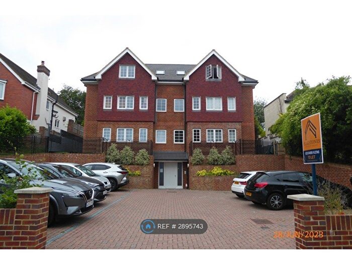 3 Bedroom Flat To Rent In Coombes House, Purley, CR8