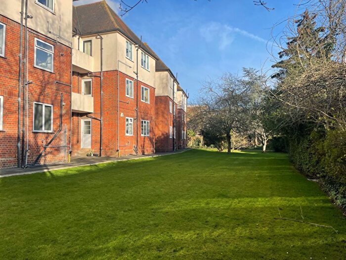 2 Bedroom Flat To Rent In East End Road, East Finchley, N2