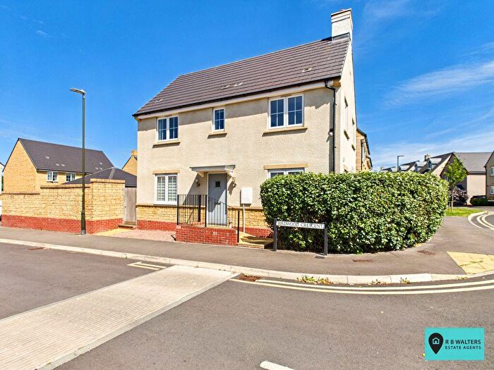 3 Bedroom Detached House For Sale In Birdwood Crescent, Brockworth, GL3