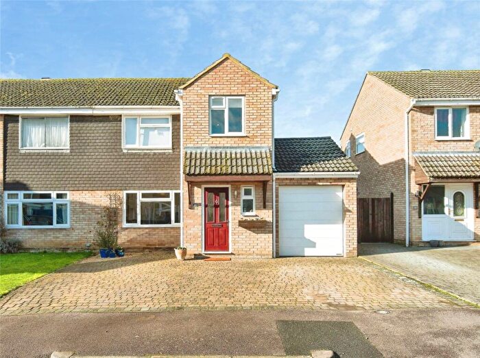 3 Bedroom Semi Detached House For Sale In Shakespeare Drive, Upper Caldecote, Biggleswade, Bedfordshire, SG18