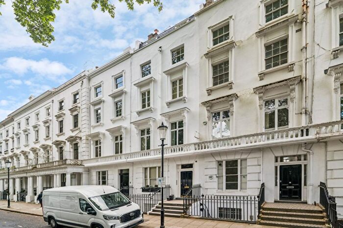 1 Bedroom Flat For Sale In Ovington Square, Knightsbridge, SW3