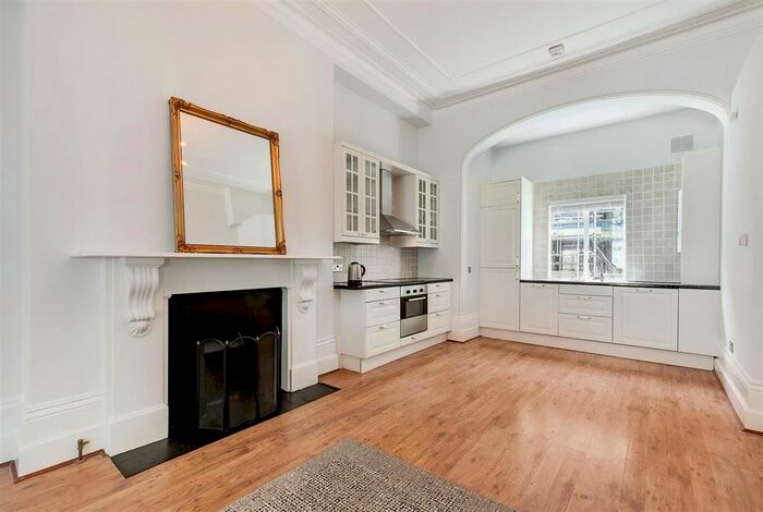 1 Bedroom Flat To Rent In Finborough Road, London, SW10