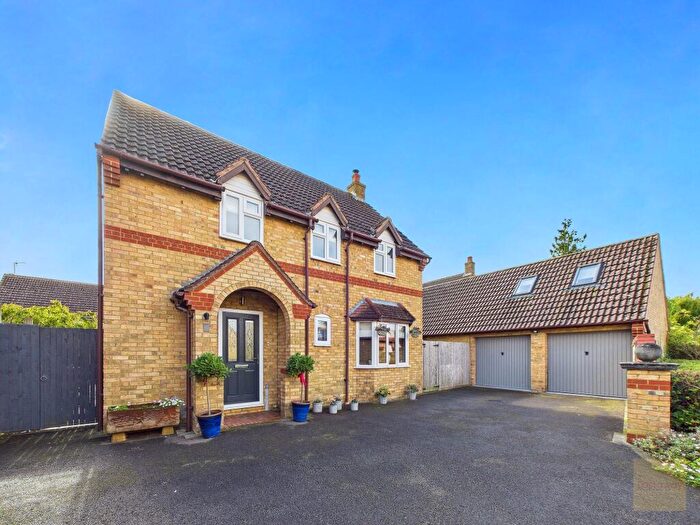 4 Bedroom Detached House For Sale In Templeman Drive, Carlby, PE9